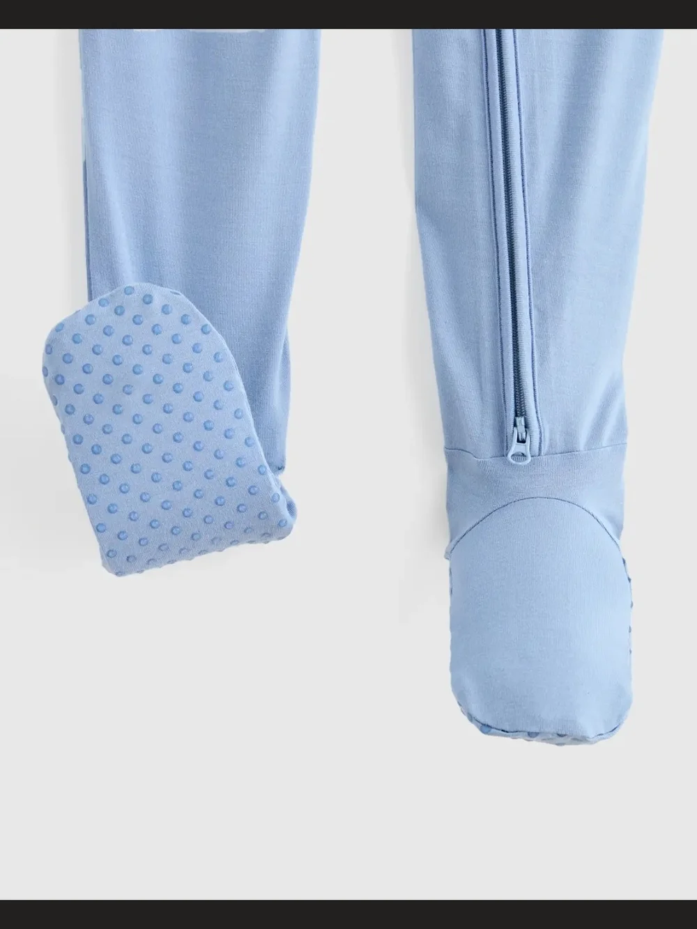 Quince light blue